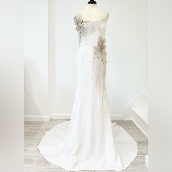 Oscar de la Renta Crystal Beaded Flower Strapless Gown Long Dress - Picture 4 of 17